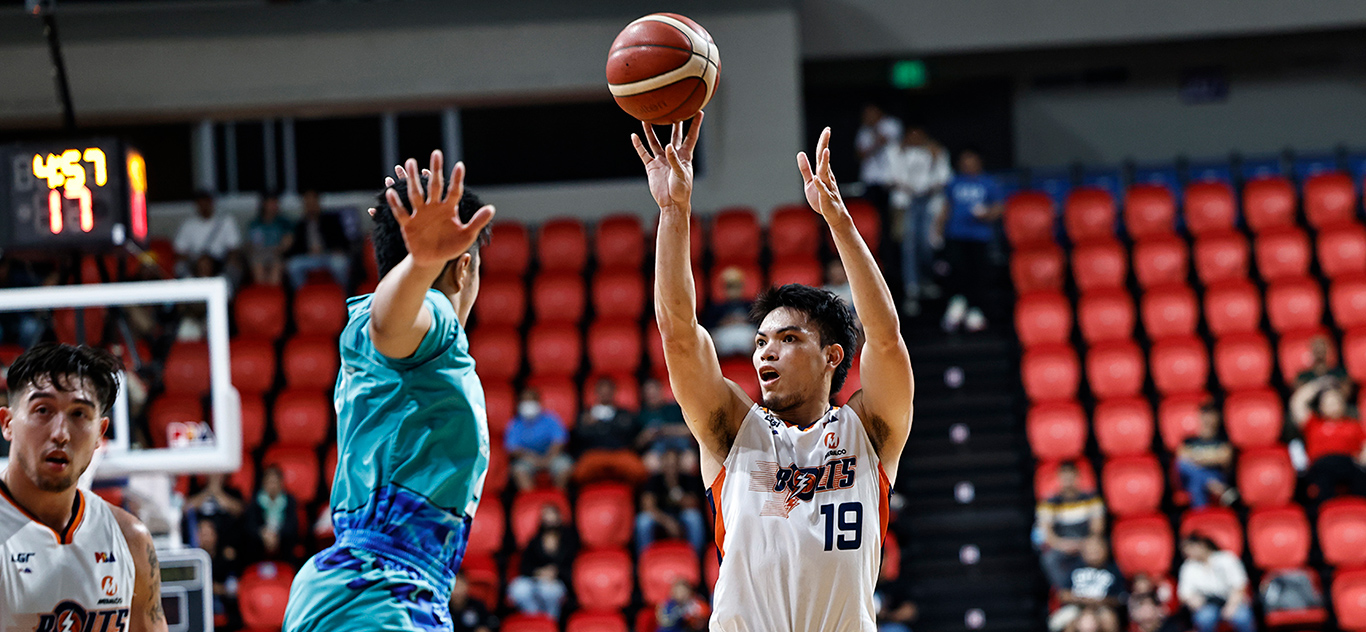 Meralco Outlasts Phoenix In Triple Overtime Forces Do Or Die Match News Pba The Official 4408